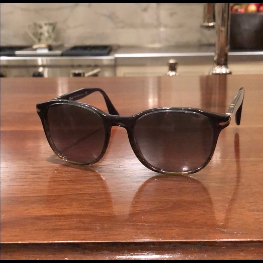 NWOT Men’s Persol Sunglasses